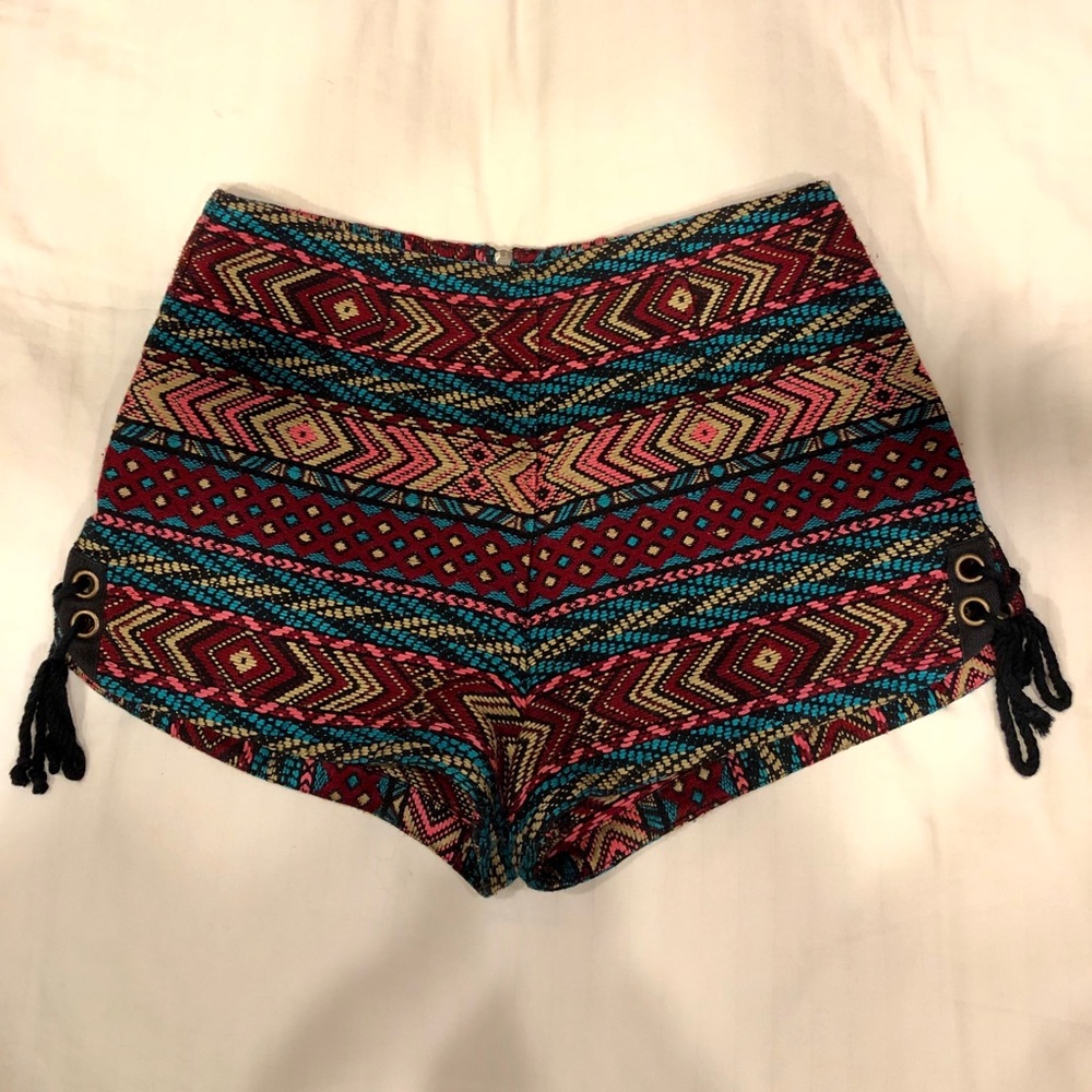 URBAN OUTFITTERS high waisted ecoté shorts